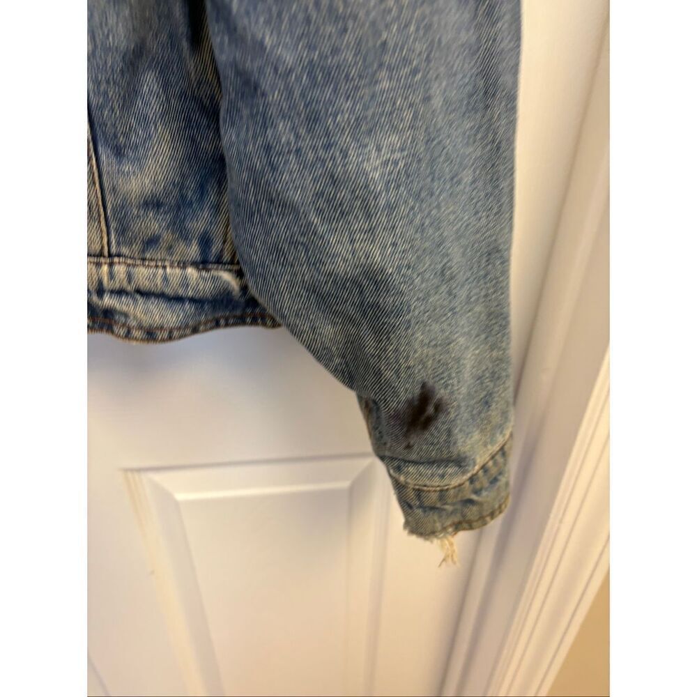 Wrangler - Picture 3 of 10